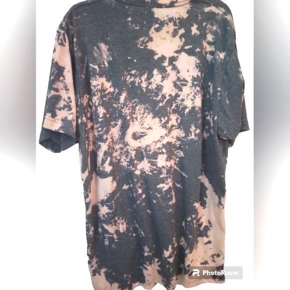 NWOT Women T-Shirt. Tie-Dye. Size Large. - Picture 2 of 3